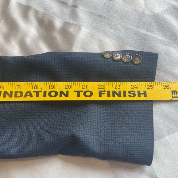 Men's Classic Navy Blazer - Picture 7 of 10